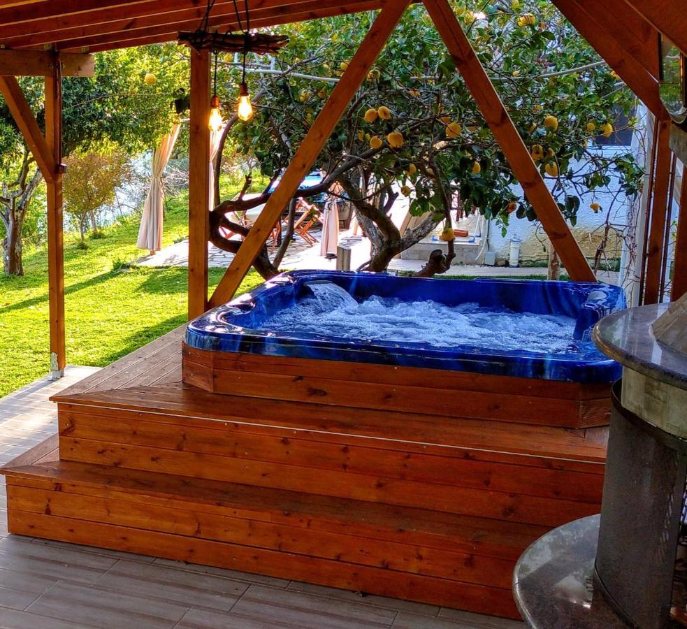 The Elysian At Nicopolis Jacuzzi Nikopolis Exterior foto