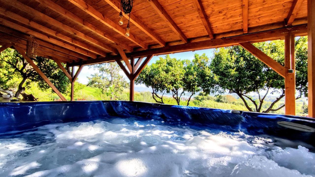 The Elysian At Nicopolis Jacuzzi Nikopolis Exterior foto