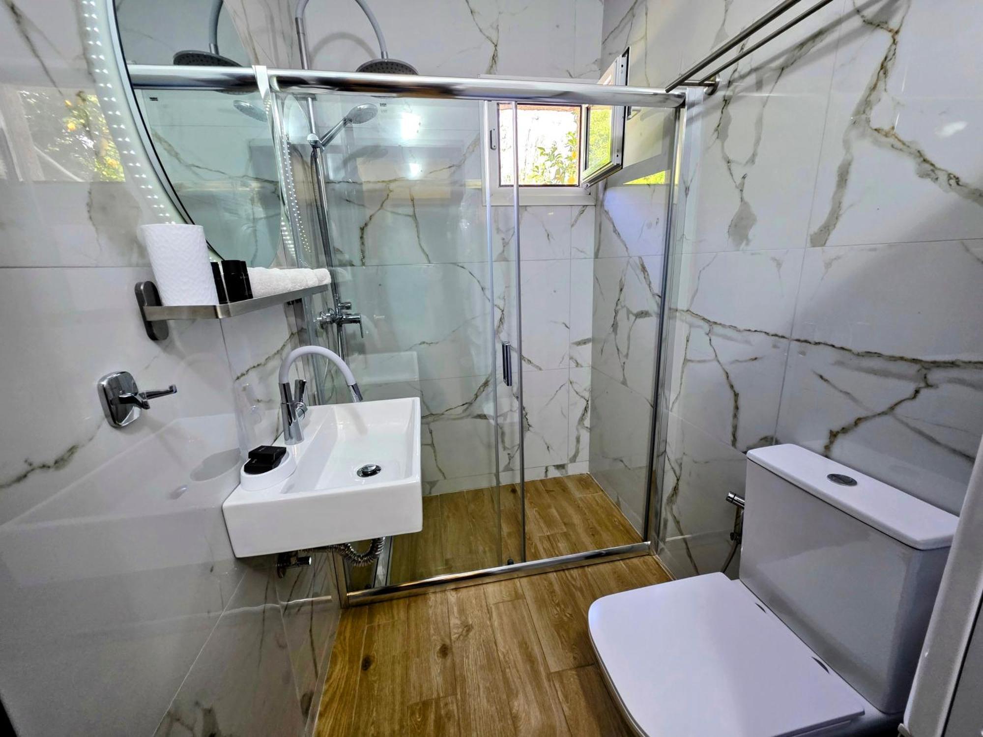 The Elysian At Nicopolis Jacuzzi Nikopolis Exterior foto